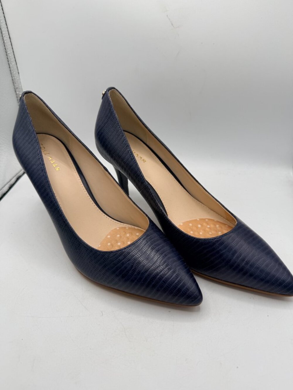 Cole Haan Blue Embossed Leather Pumps Pointed Toe Heels Classic Career